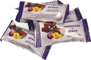Цукерки Sweet Melodies чорнослив арахіс глазур