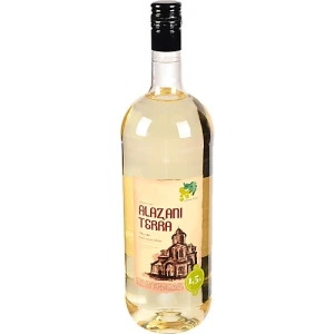 Винний напій Alazani Terra Bacche 1.5л 8.5% білий напівсолодкий ароматизований
